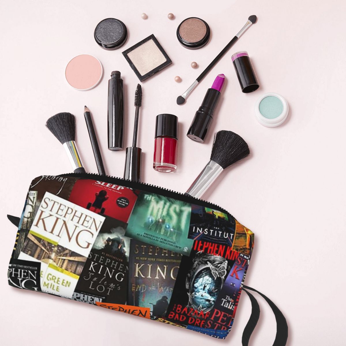 Beauty Makeup Book - حقيبة مكياج بتصميم أغلفة كتب ستيفن
