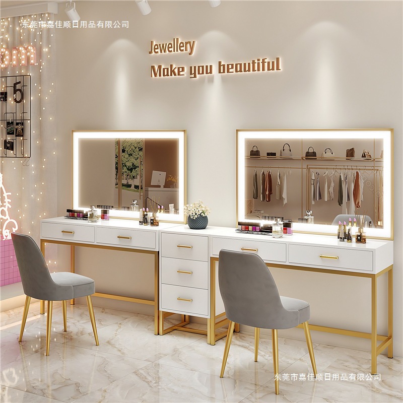مسمار الفن ماكياج الفنان استود - مراجعة Beauty Makeup Bridal وسعره